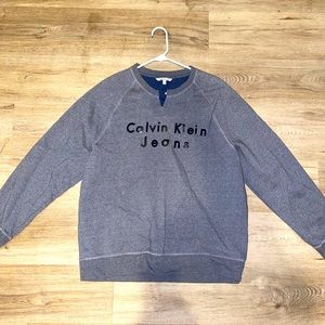 Long sleeve pull over sweater